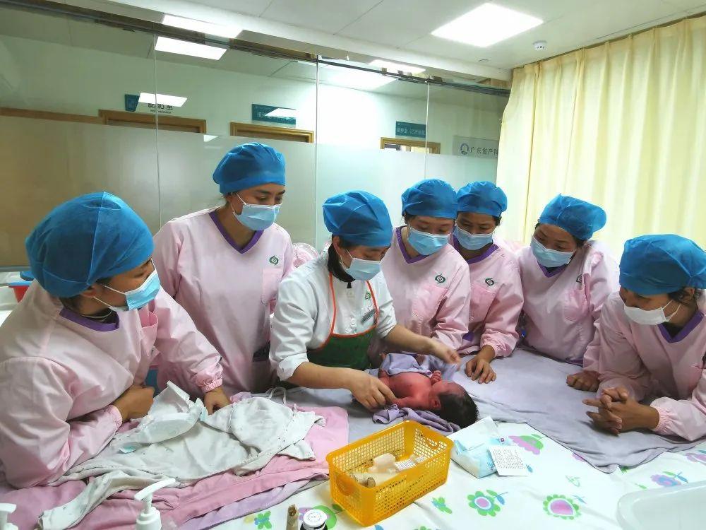 定远县妇婴监护型护送